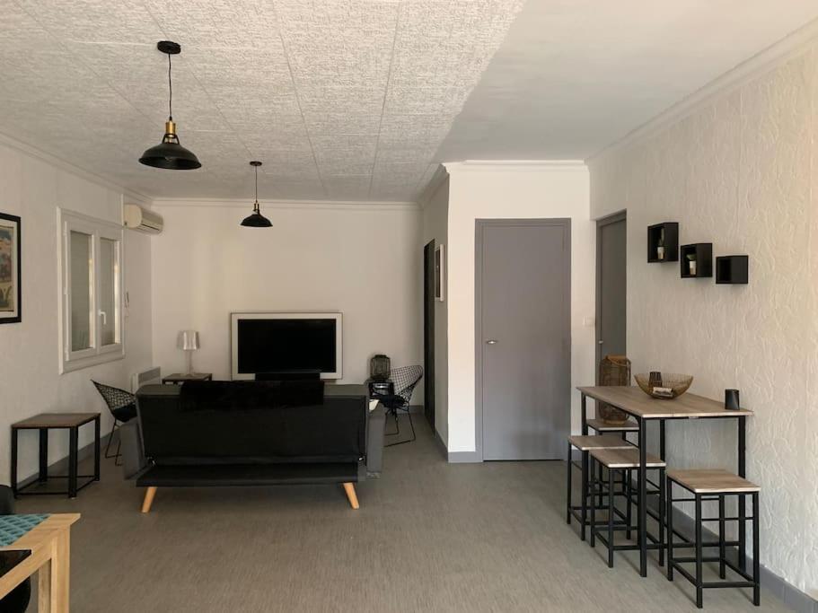 Belle Maison 100M2 Avec Terrasse Et Parking Prive Безие Екстериор снимка