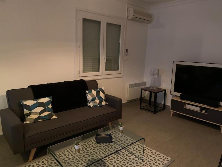 Belle Maison 100M2 Avec Terrasse Et Parking Prive Безие Екстериор снимка